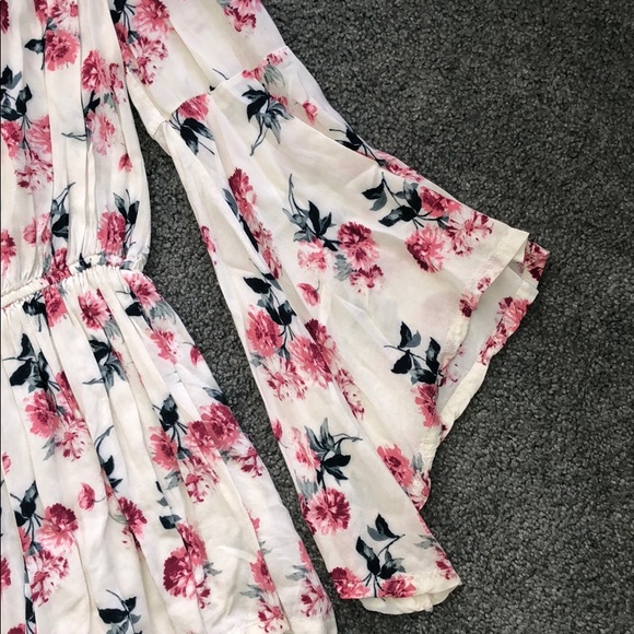 Abercrombie & Fitch floral romper - Picture 4 of 7